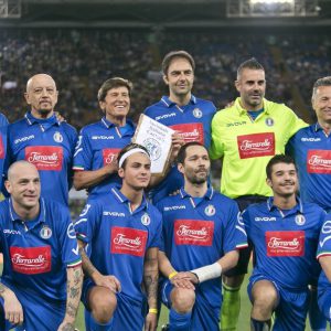 La Nazionale Cantanti e la squadra “Pazzi per Capri” scendono in campo per sostenere la salute mentale